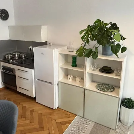 Stylish Close To The Old Town 아파트