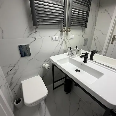 아파트 Stylish Close To The Old Town